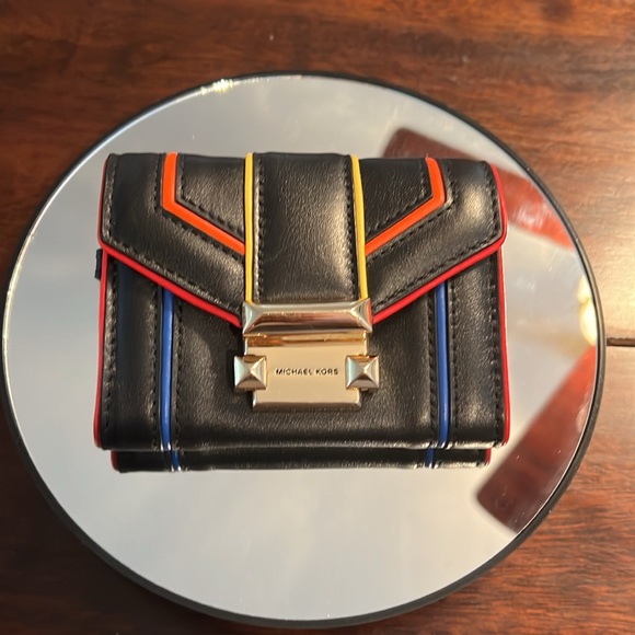 🏆MICHAEL KORS Whitney Small Rainbow Quilted Leather Chain Wallet - Picture 8 of 13